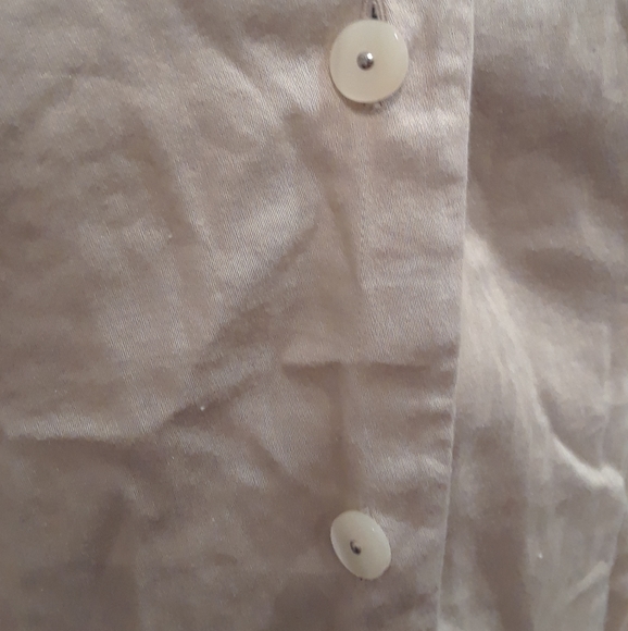 Banana Republic tan button down top - Picture 4 of 10
